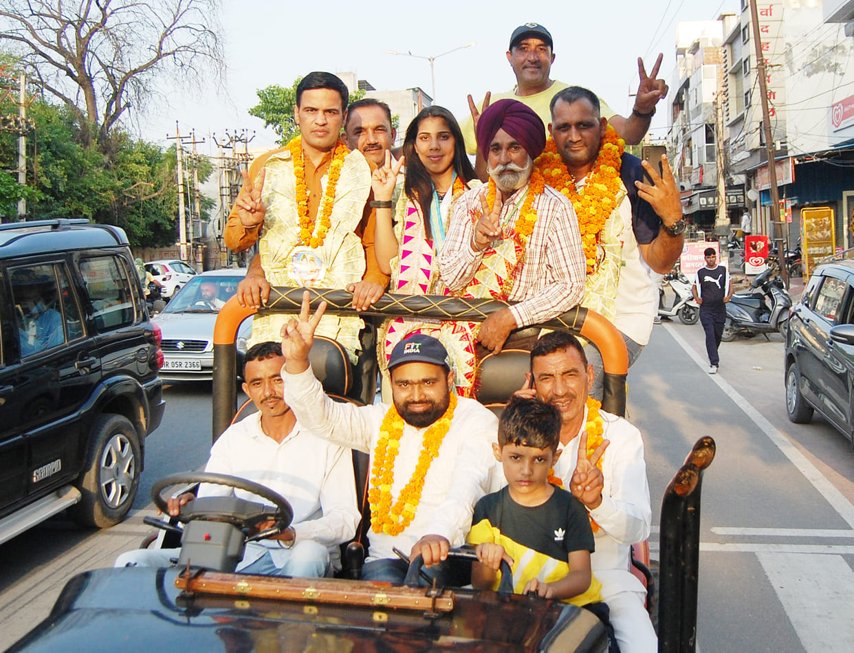 Returning after winning bronze in Turkey, put her head on the eyes of Manisha