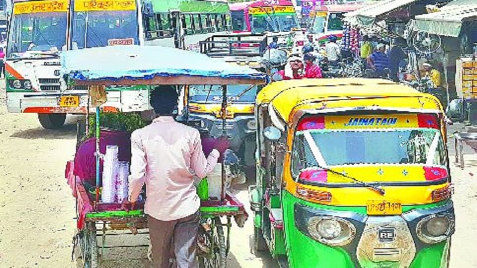 Amar ujala Impact Search for land started for private vehicle stand in etah 