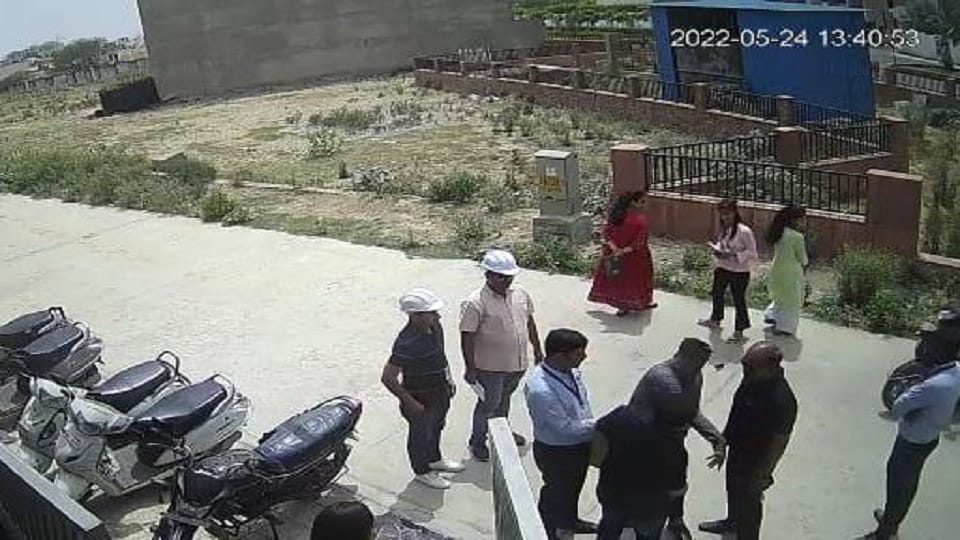  FIR against director of Pushpanjali Group police station new agra
