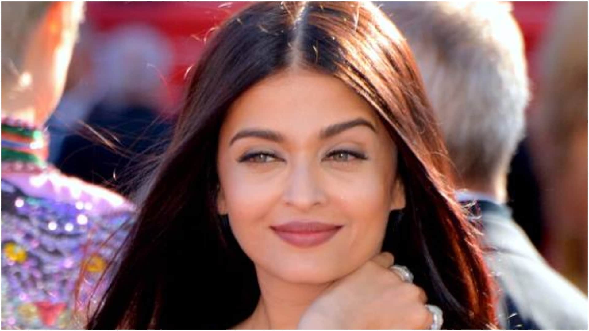 Aishwarya Rai Attends Karan Johar Birthday Bash With Abhishek Bachchan, Netzines said Don't go Salman khan is also their