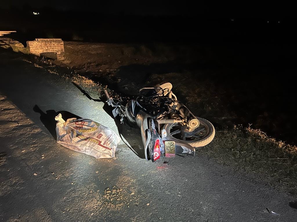 Encounter in Azamgarh injured Cow smuggler arrested with three accomplices by azamgarh with huge amount of banned meat