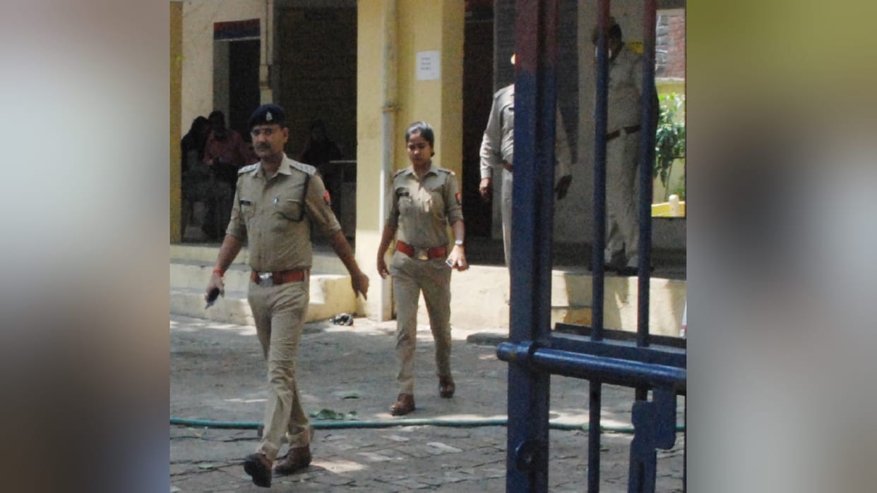 A man beat up his wife for not getting three lakh rupees in dowry in Baghpat