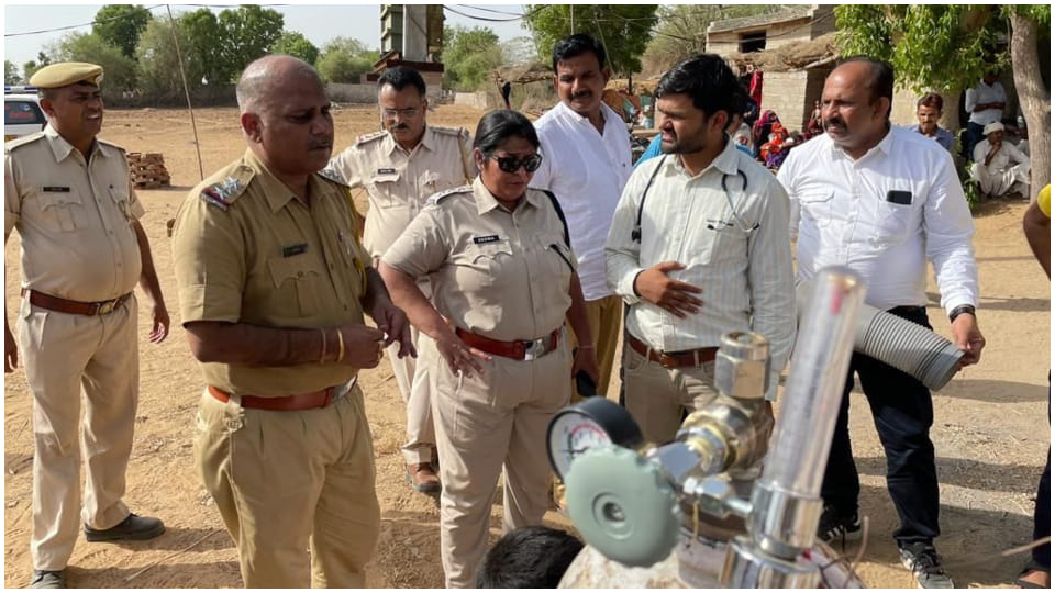 Child fell in 250 feet deep borewell in Jalore Rajasthan
