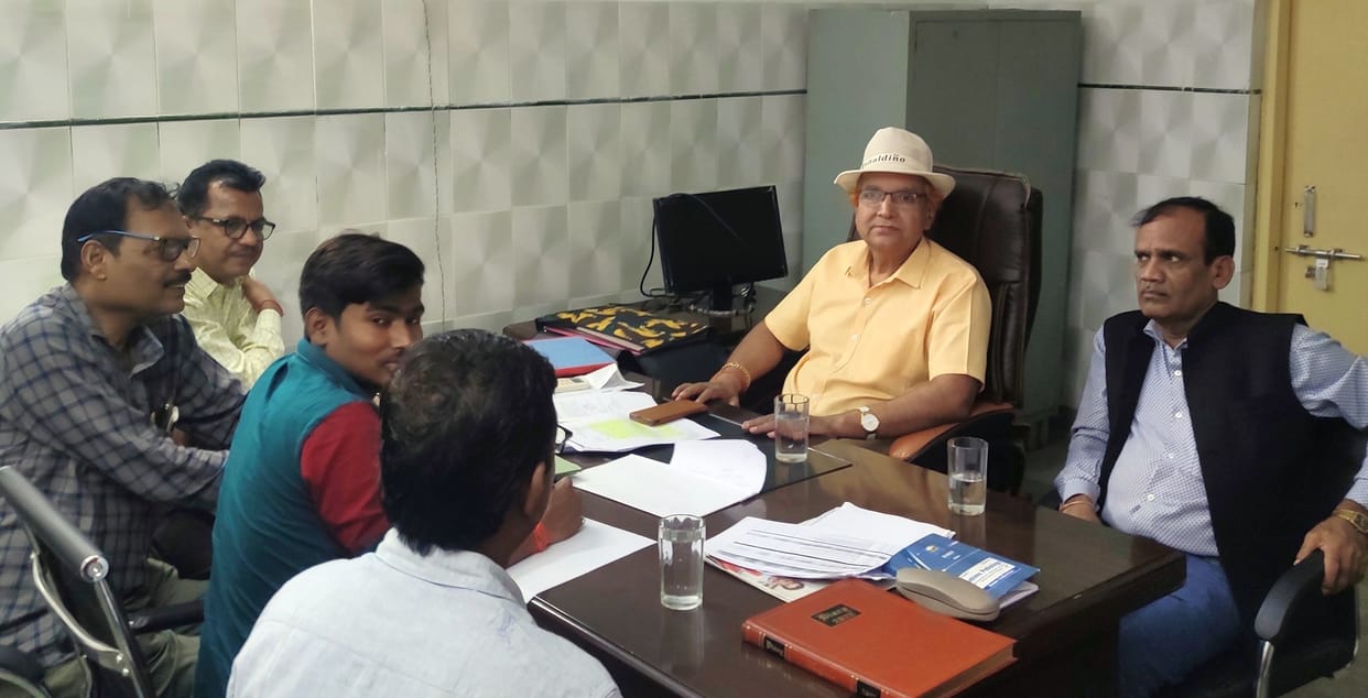 AD with JD reached the house of the obstetrician