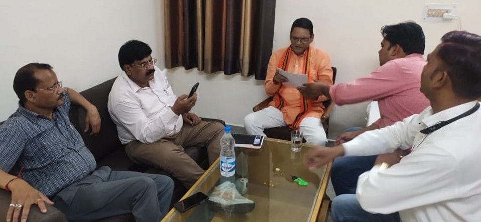 Hathras: Cleaning of septic tanks should be done by machines instead of personnel