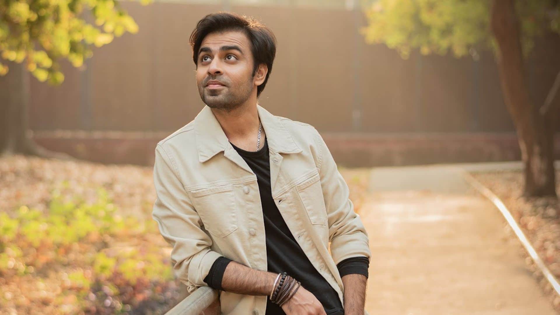 Panchayat Season 2 actor jitendra kumar amazon prime video sachiv ji iit engineer gittu Arvind kejariwal