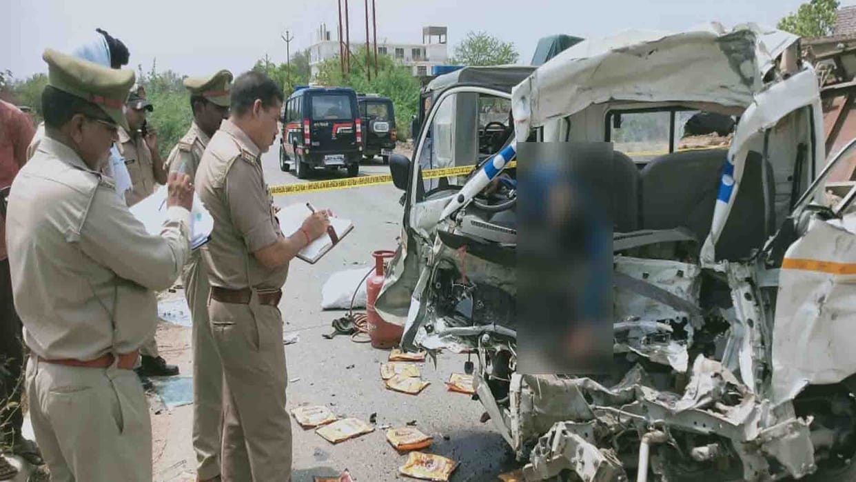 Road accident in Hamirpur, driver died in collision between truck and pickup