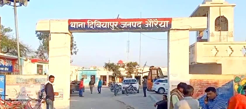 Gullriha Pradhan and complainant clash in Auraiya, Pradhan alleges of threatening to kill her