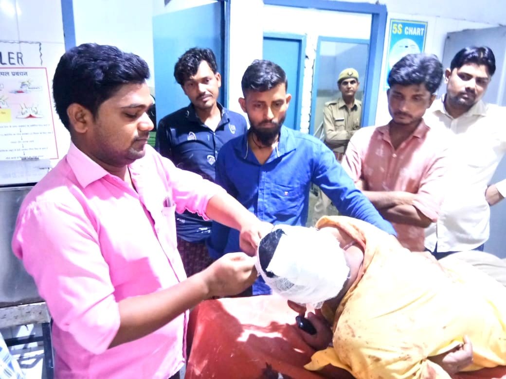 two sides fought fiercely in drunkenness in Hamirpur, police filed a case