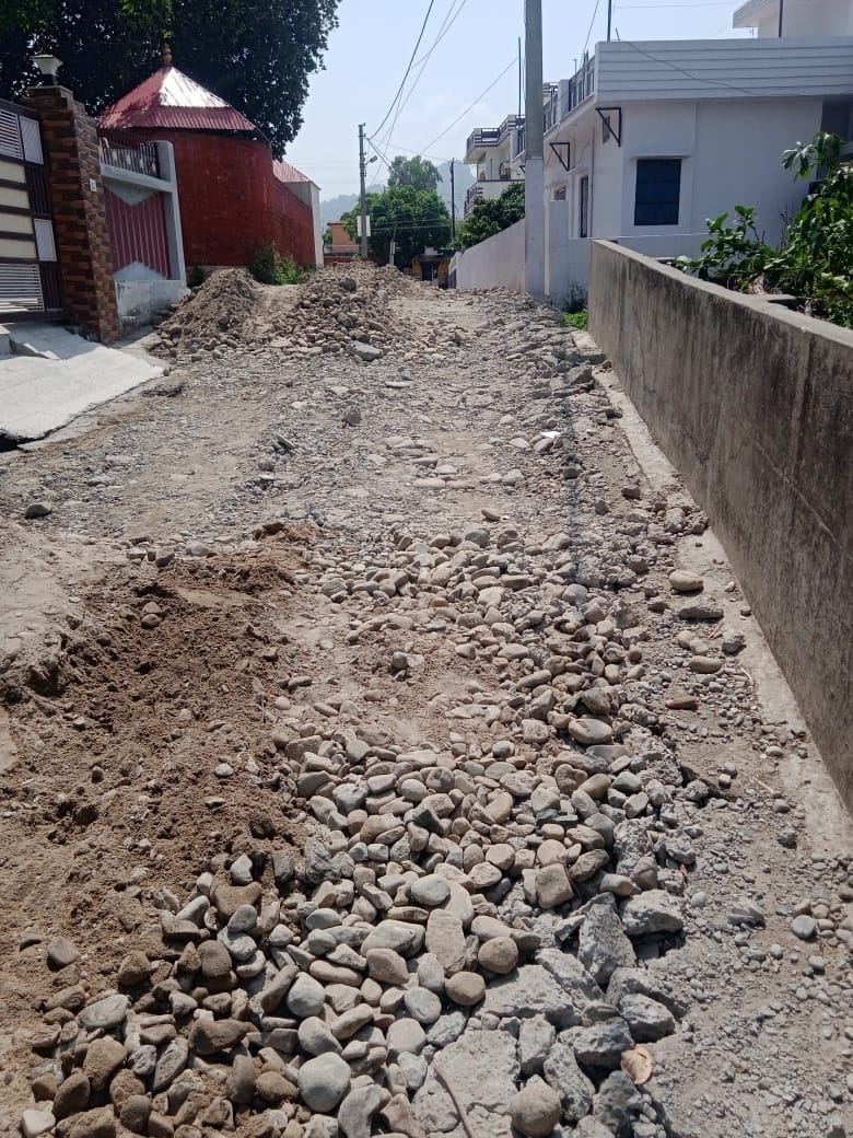 People found it difficult to walk for two months, vehicles were closed in homes