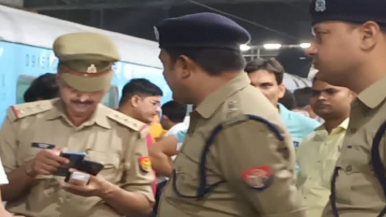 A teacher has shot dead in a colony in Saharanpur district