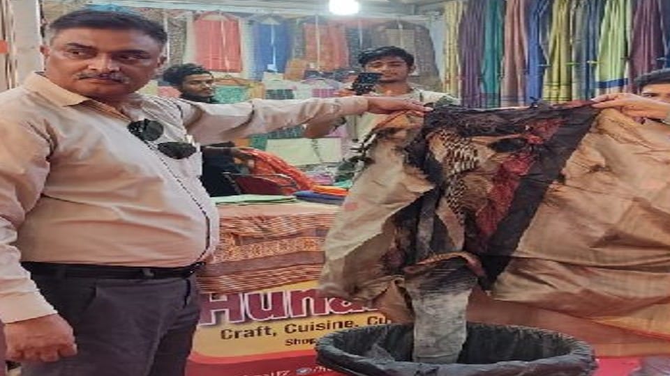 Singer Pankaj Udas performed at Hunar Haat in Agra at Wednesday night