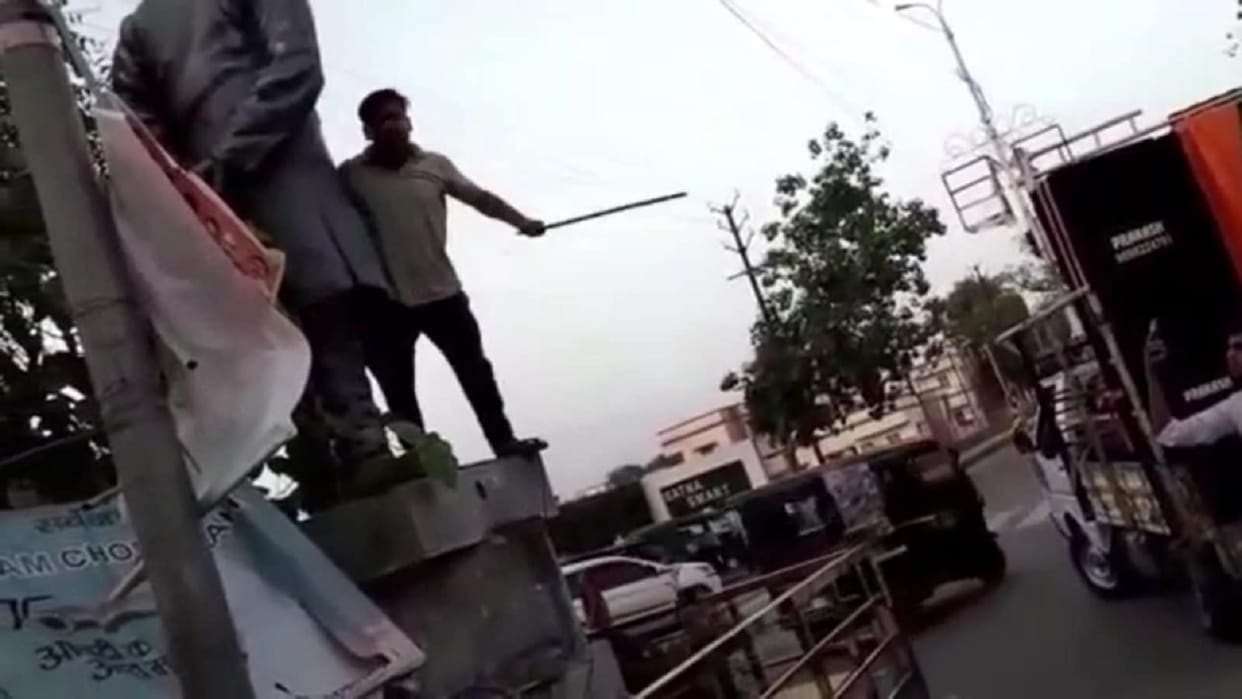 Madhya Pradesh: statue of former PM Nehru was vandalised, police took immediate action