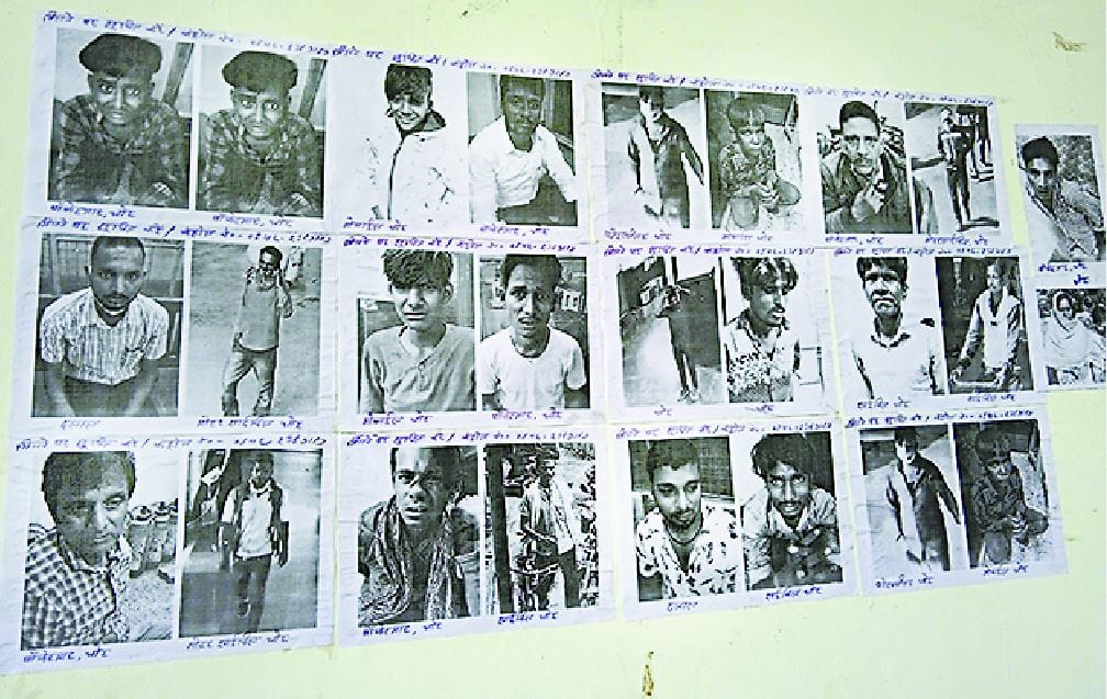 Brokers, pickpockets and thieves roaming in BHU hospital campus photos of 26 thieves at  emergency gate