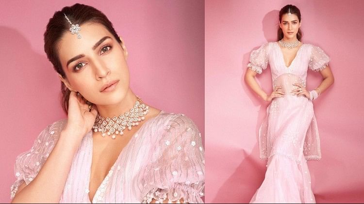 Kriti Sanon:इतने बोल्ड ब्लाउज संग लहंगा पहने कृति सेनन की तस्वीरें आईं सामने, कार्तिक आर्यन संग दे रहीं पोज - Kriti Sanon Bold Look In Black Strapless Bralette Blouse And ...