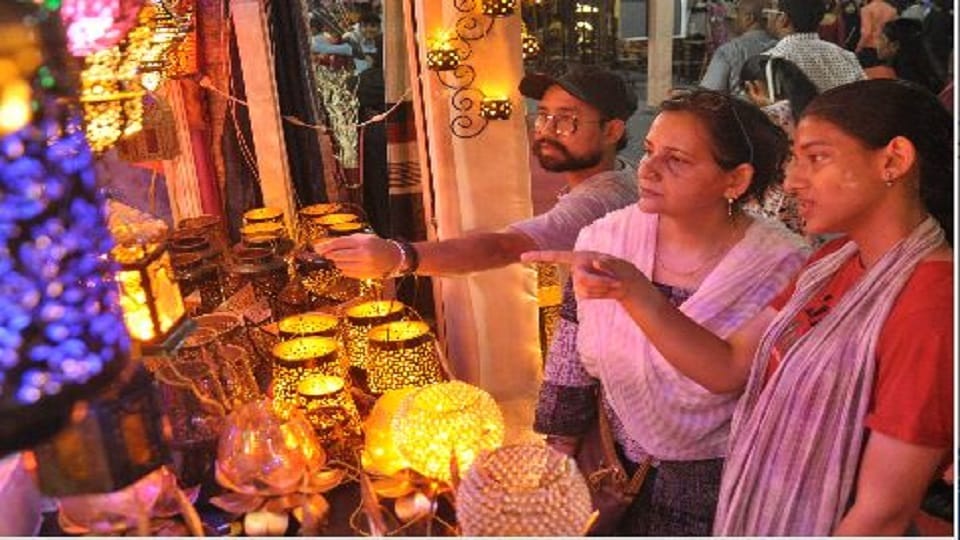Metal sculptures and embroidery on clothes attracting people know what is special in Hunar Haat
