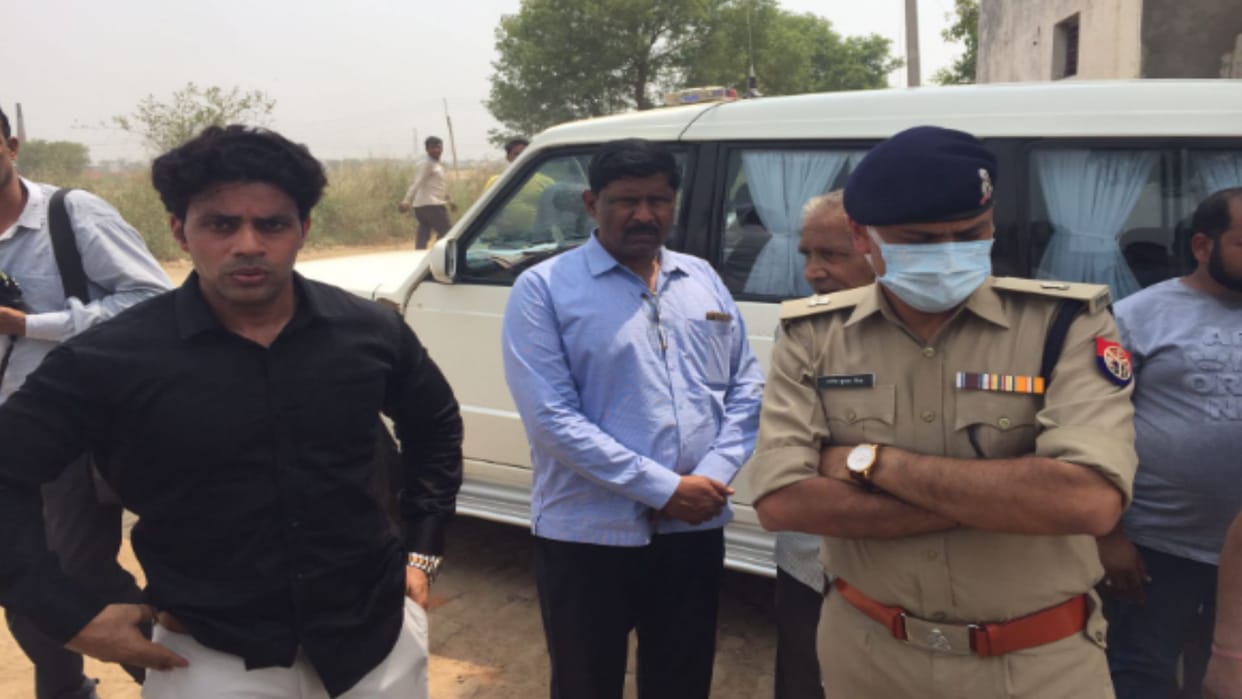 UP Crime: Crooks firing on school and four accused arrested in police encounter in Baghpat