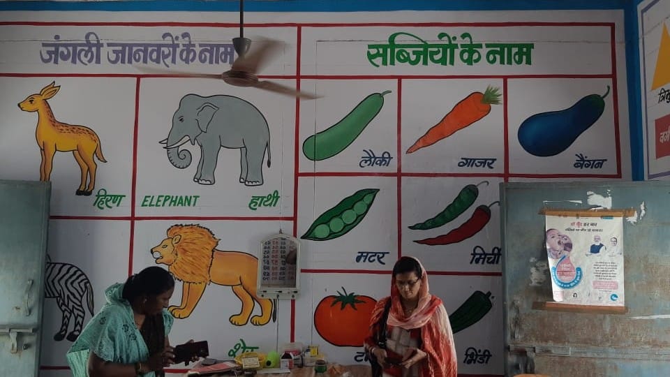Chhatarpur: NGO adopts Anganwadi to paint, make attractive paintings