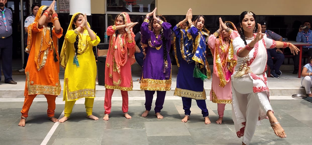 A glimpse of the culture of the state was shown through dance