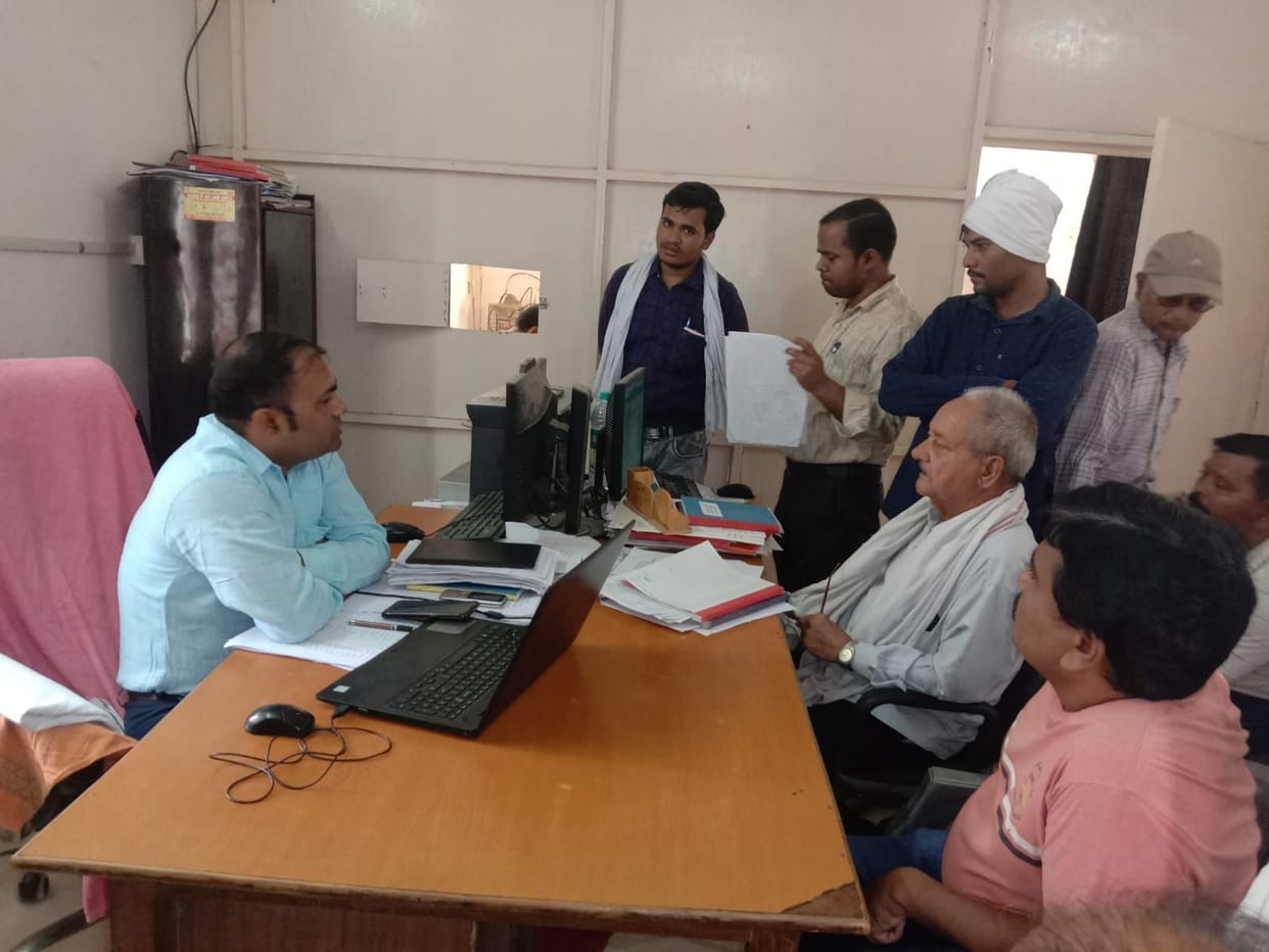 Transformer blew, consumers surrounded electricity office
