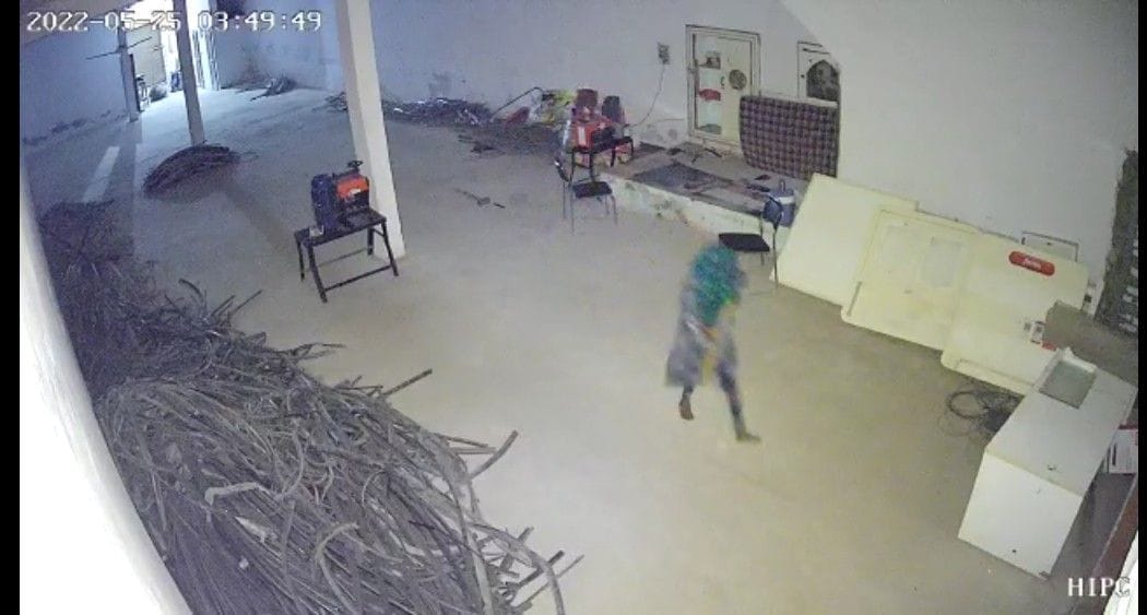 Woman stole 400 kg copper scraps from warehouse