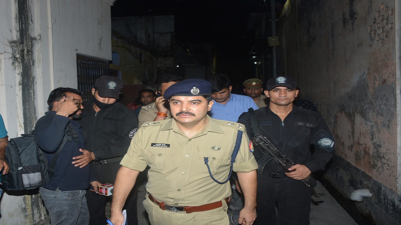 Traders kept bullion market closed on Friday in protest against double murder in Aligarh two named accused arrested