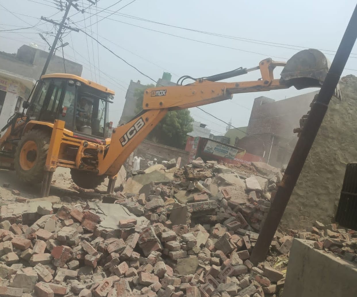 Bulldozer of police administration on encroachment
