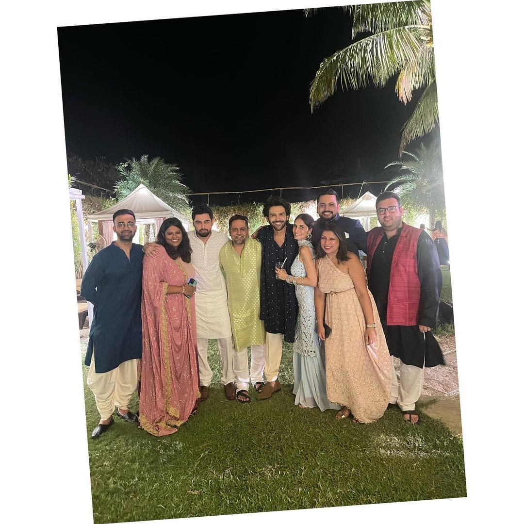 Kartik Aaryan get scolded by manager Janahavi for getting late at her  wedding watch out the cute video here