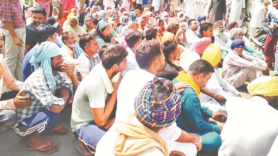 Villagers protest against drug dealers in Ludhiana
