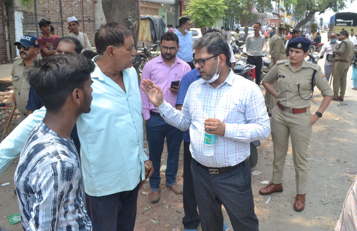 Corporation team came to remove encroachment with PAC