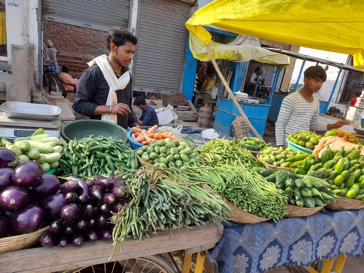 The price of vegetables increased by 10 to 15 rupees in a week