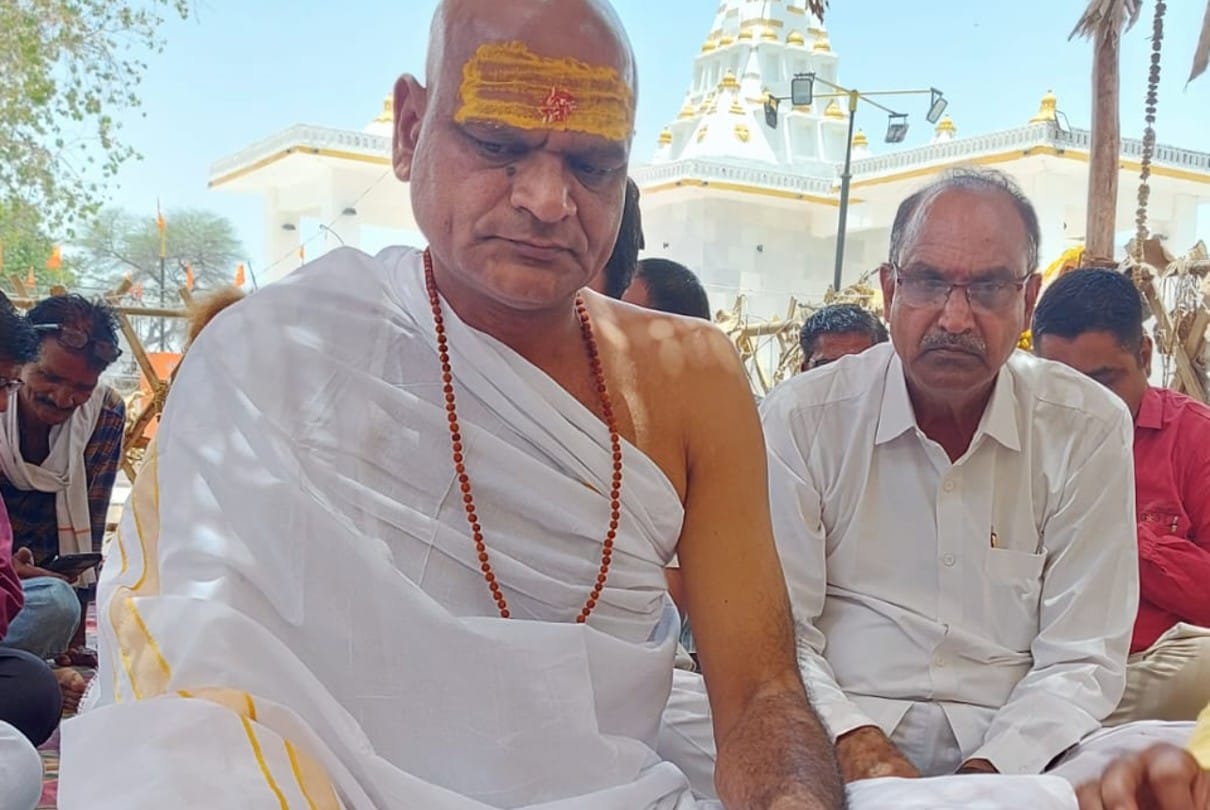 Mp News: Leaving Islam and accepted Hinduism, Chaitanya Singh Rajput became Sheikh Zafar of Mandsaur, conversion took place in Pashupatinath temple