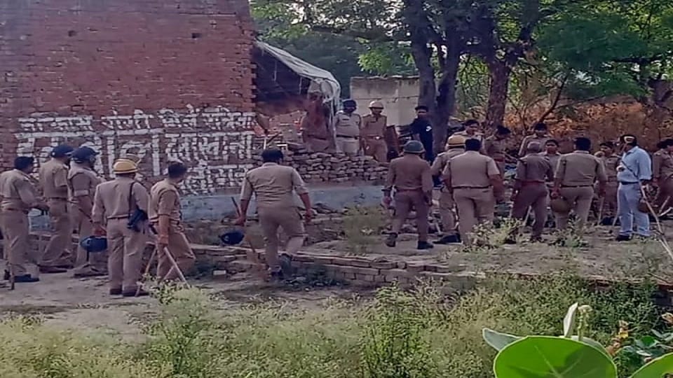 Ruckus due to removal statue of dr bhimrao ambedkar in Etah uttar pradesh