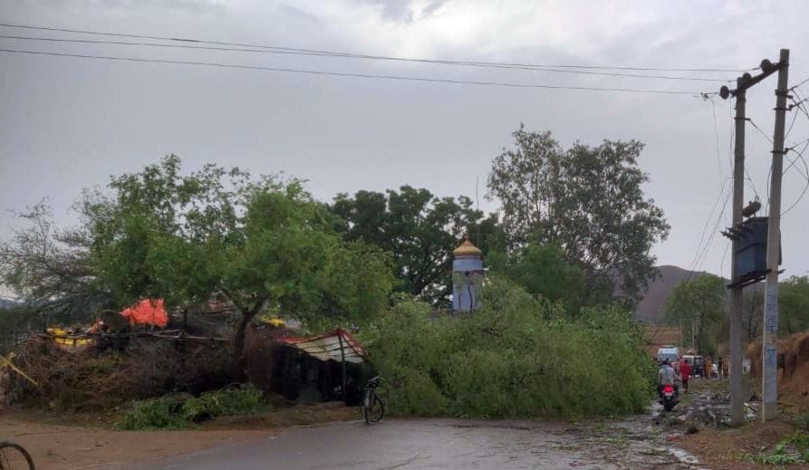 Tree-pillars fell due to storm, jammed, power failure