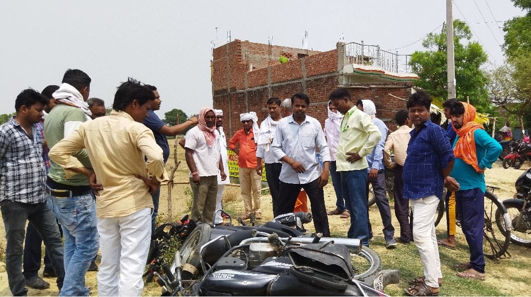 Road Accident in ghazipur Bike riding husband and wife died after colliding with parked truck private doctor died in another accident