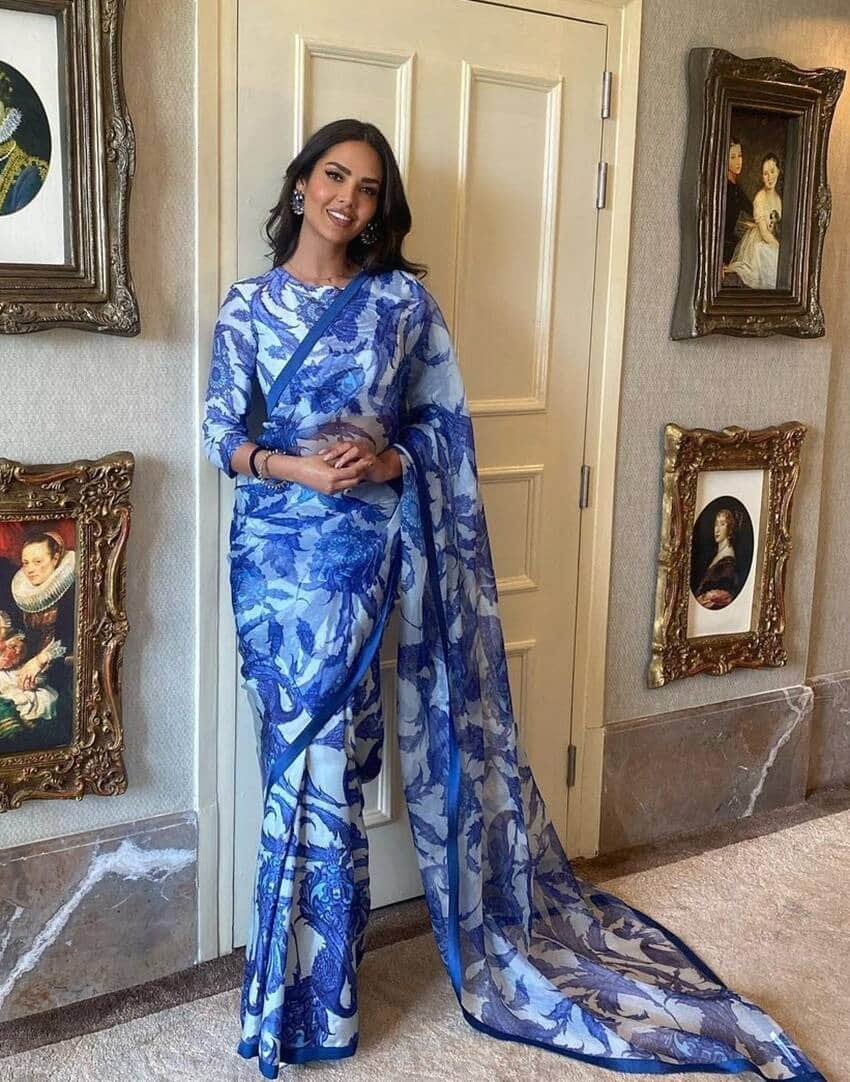 Aashram 3 Actress Esha Gupta Was Seen for Promotion in Delhi Wearing a Blue Saree