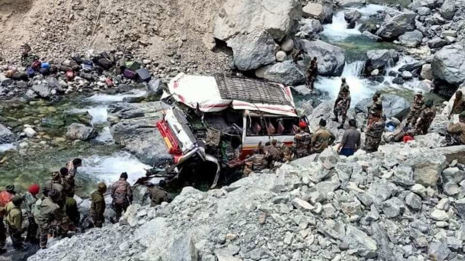 Injured army Jawans airlifted from Ladakh to Chandigarh