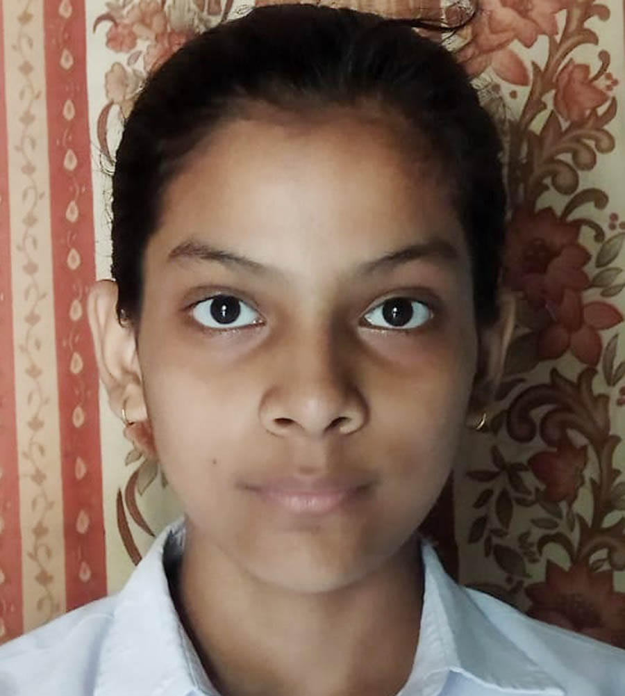 Ishika Sharma became the topper, the family members and teachers were stunned