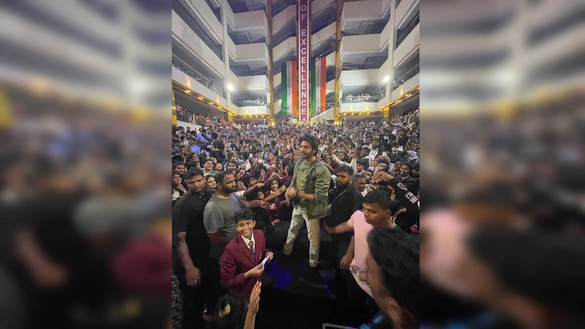 KartikAaryan spends time with children in Pune while promoting his family entertainer bhool bhulaiyaa2