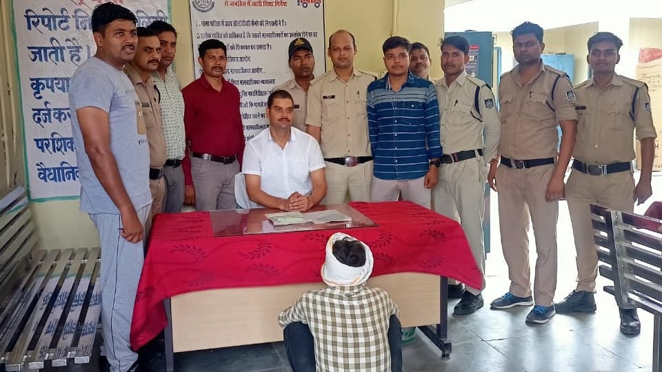 Chhatarpur: Revealed in the robbery of 40 thousand from old age woman, two arrested