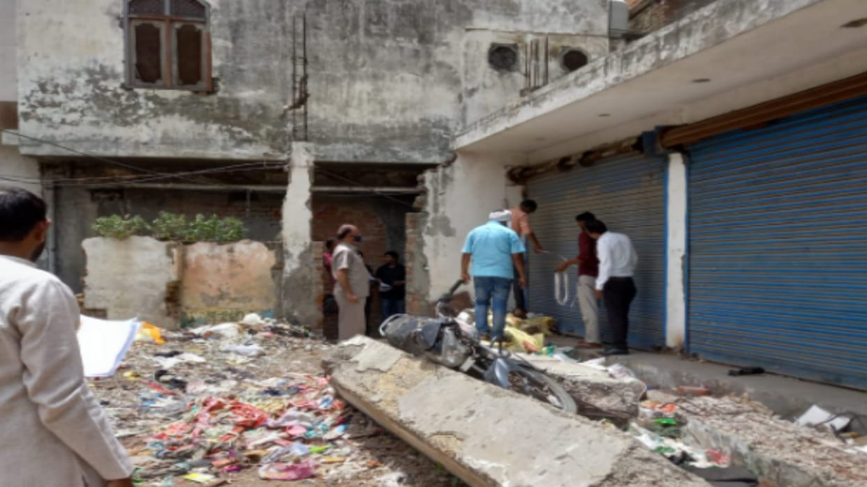 Meerut: revenue team reached Maneka Cinema to measure on Supreme Court  orders