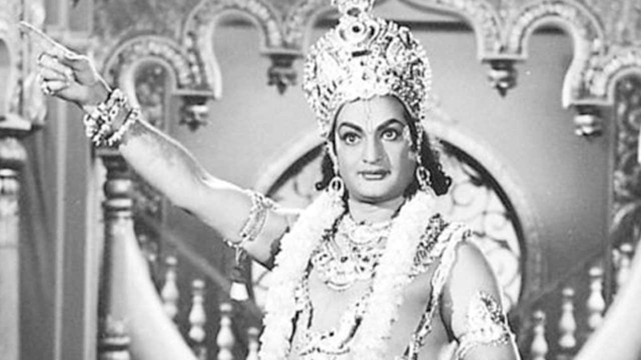 N T Rama Rao Birth Anniversary: Apart from films NTR was also popular in politics get married at the age of 70 for second time