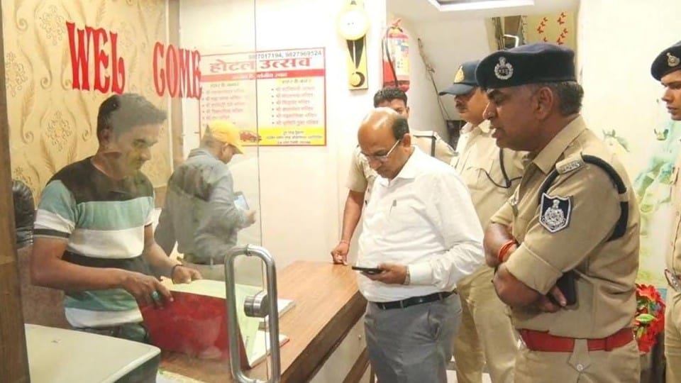 President Ram Nath Kovind Visit Ujjain Today Police Deployed in Mahakaleshwar Temple Latest News in Hindi