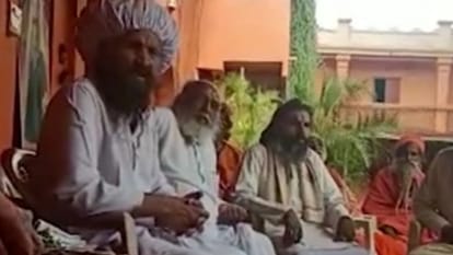 Ujjain News: In the reconciliation meeting, the angry narrator said - Mahant used to talk to me about condom after narrating the story of Draupadi and the moon