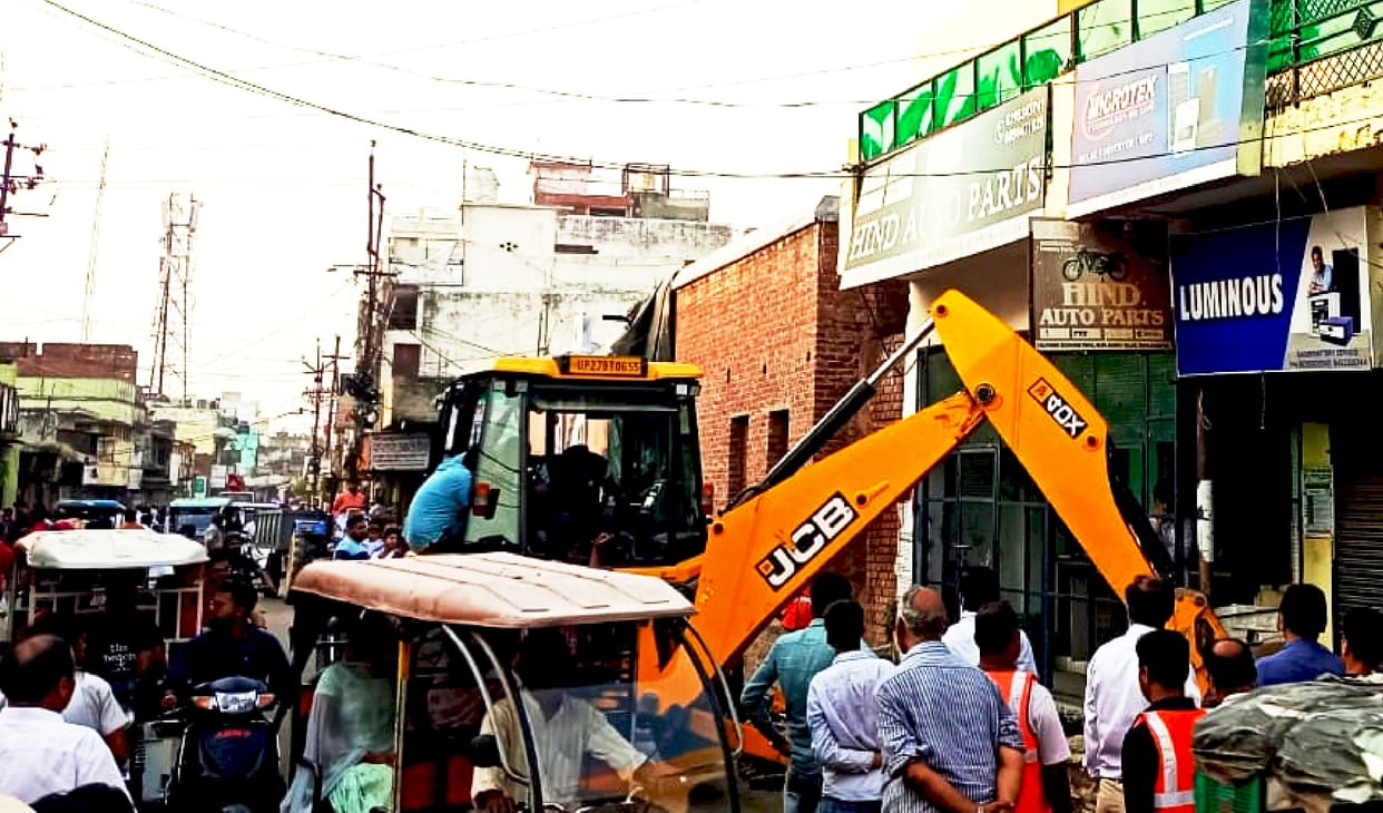 Encroachments removed after agreement with traders