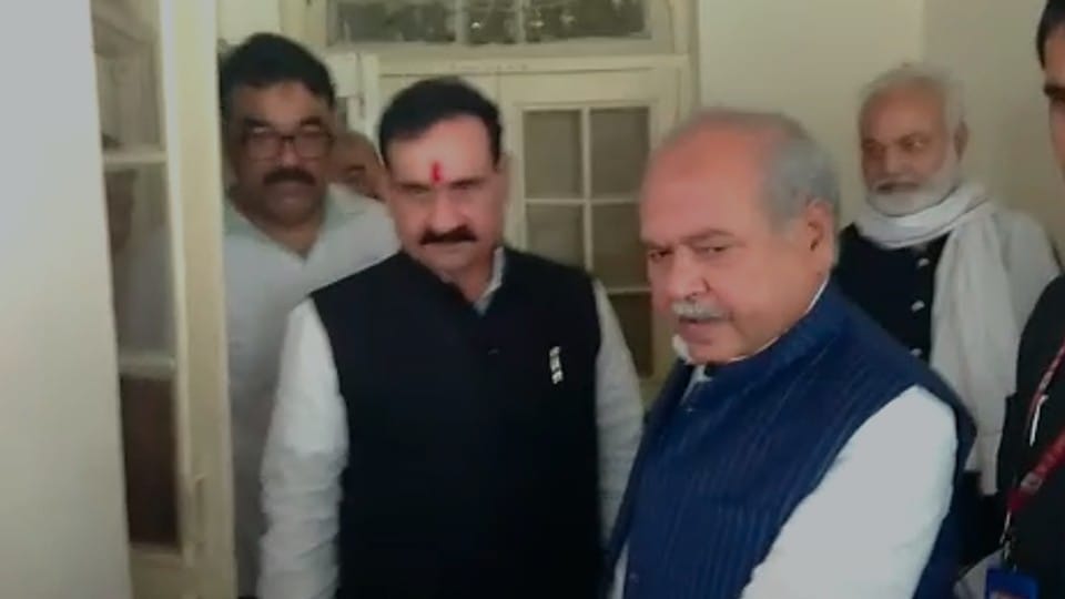 MP Politics: Half an hour discussion in closed room between Union Minister Tomar and Home Minister Narottam Mishra