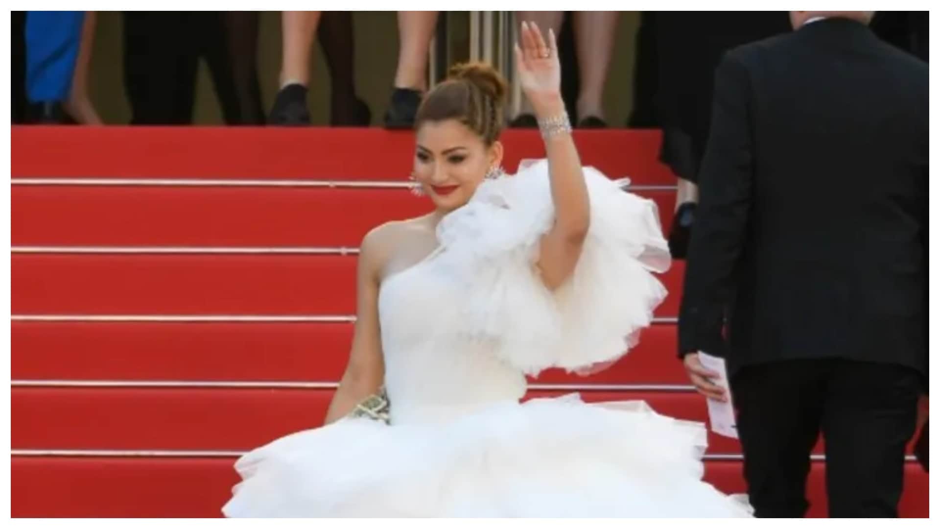 Actress Urvashi Rautela claims Hollywood superstar Leonardo DiCaprio praises her netizens starts trolling