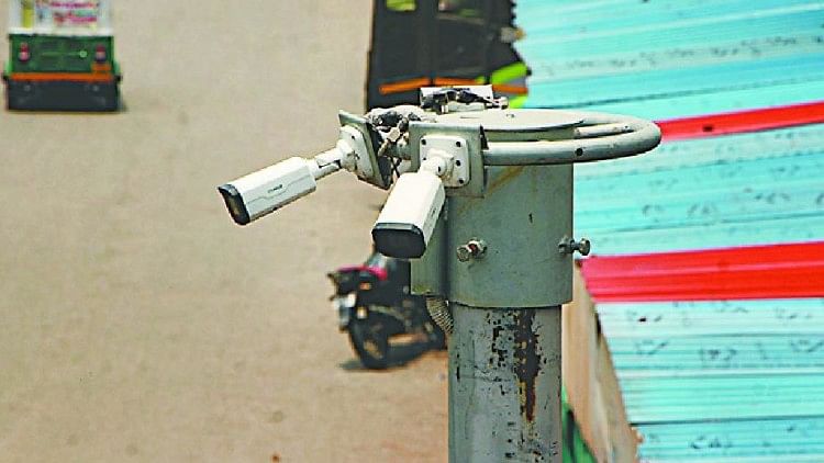 जम्मू: अब शहर के सभी प्रमुख चौक चौराहों पर होगा तीसरी आंख का पहरा, 39 जंक्शनों पर लगे सीसीटीवी कैमरे सांकेतिक तस्वीर