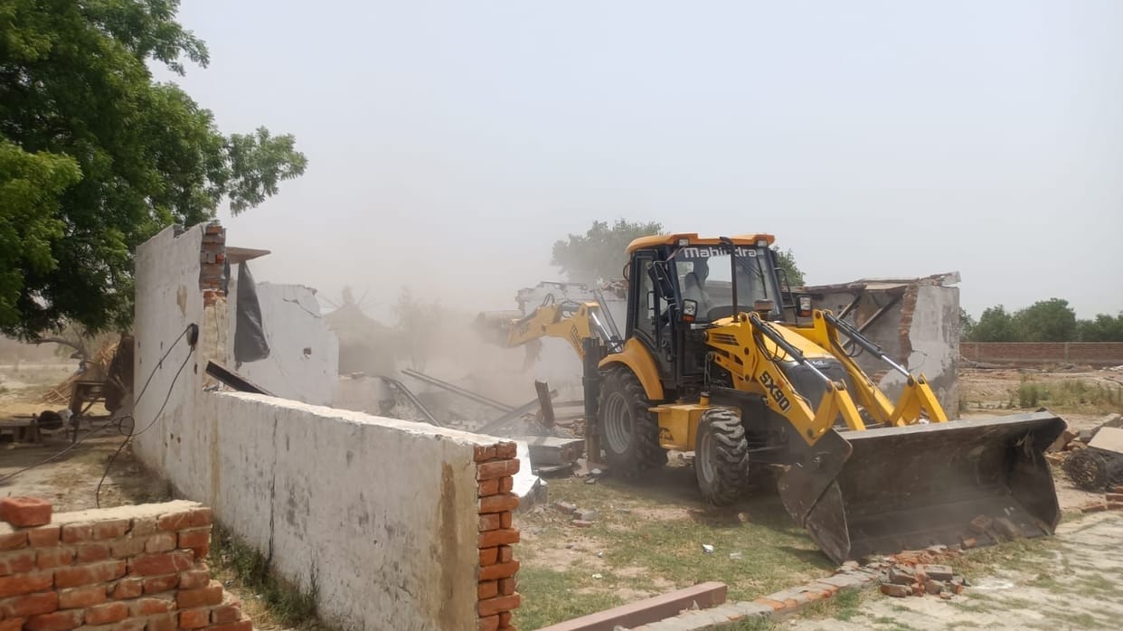 Mathura: Vripa took action against illegal colony