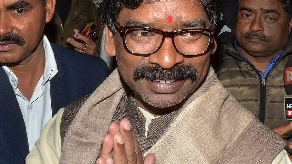 ED seizes Rs 5.32-cr cash after raids against Jharkhand CM Hemant Soren aide, linked persons